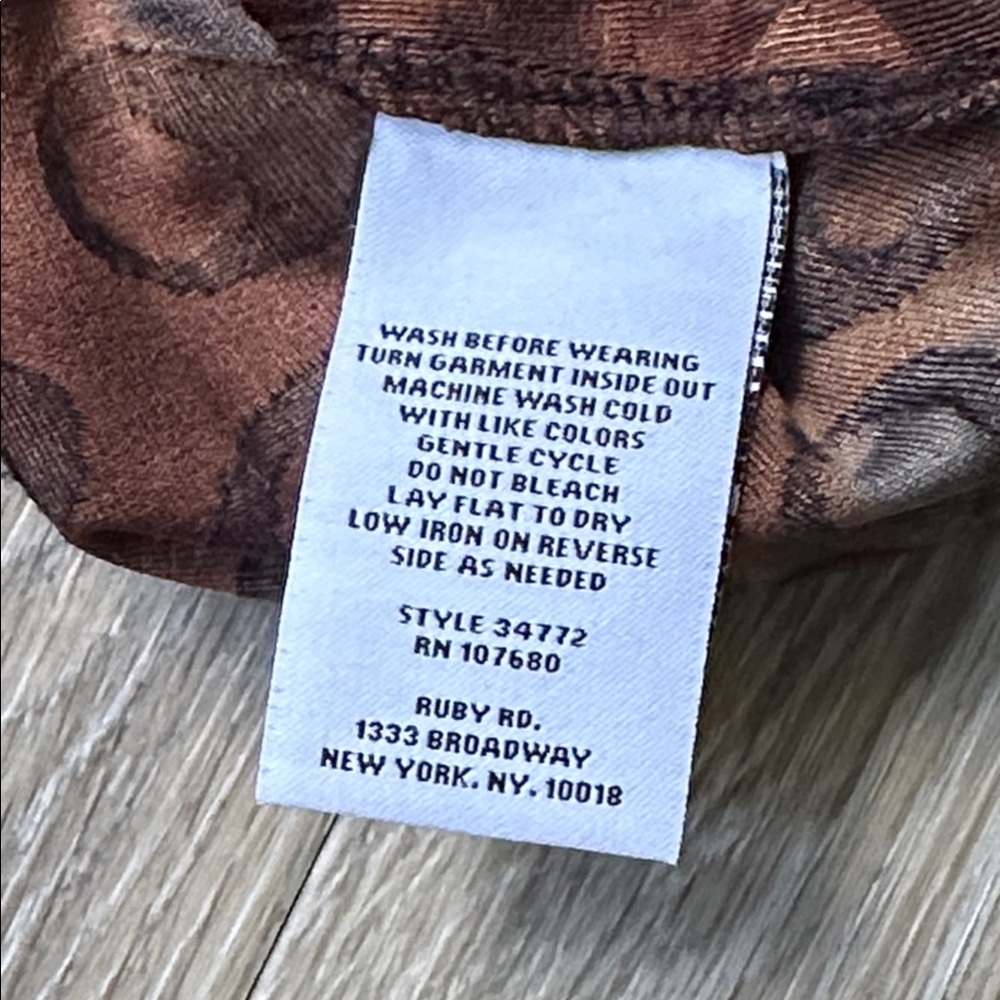 Ruby Rd. Brown Button Down - Picture 4 of 4